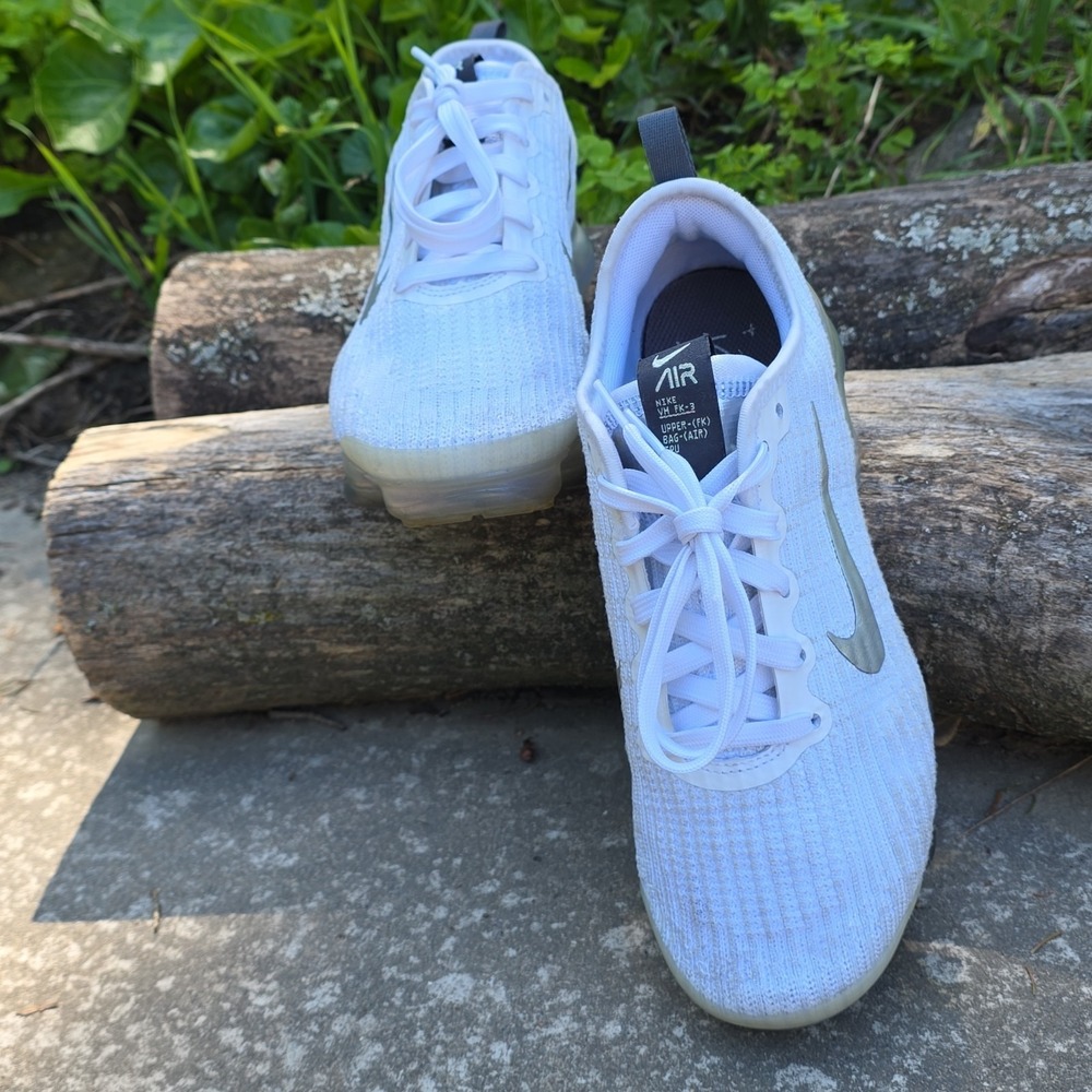 Size 5.5 (GS) - Nike Air VaporMax Flyknit 3 Low White Silver - Picture 9 of 10